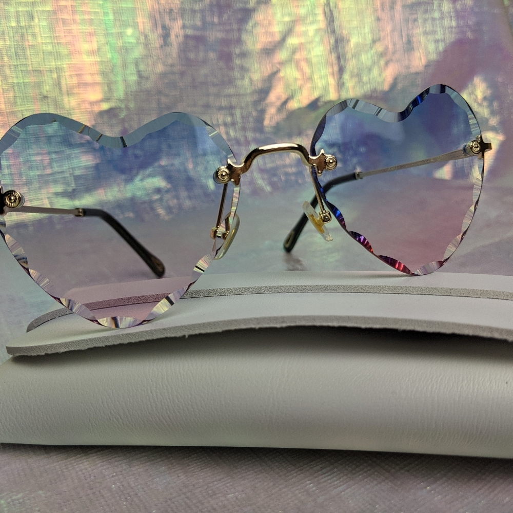 Last pair🍒Heart-shaped Rimless Sunglasses Love Heart - Picture 11 of 13
